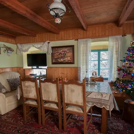 Pri Macku Semesterbostad *